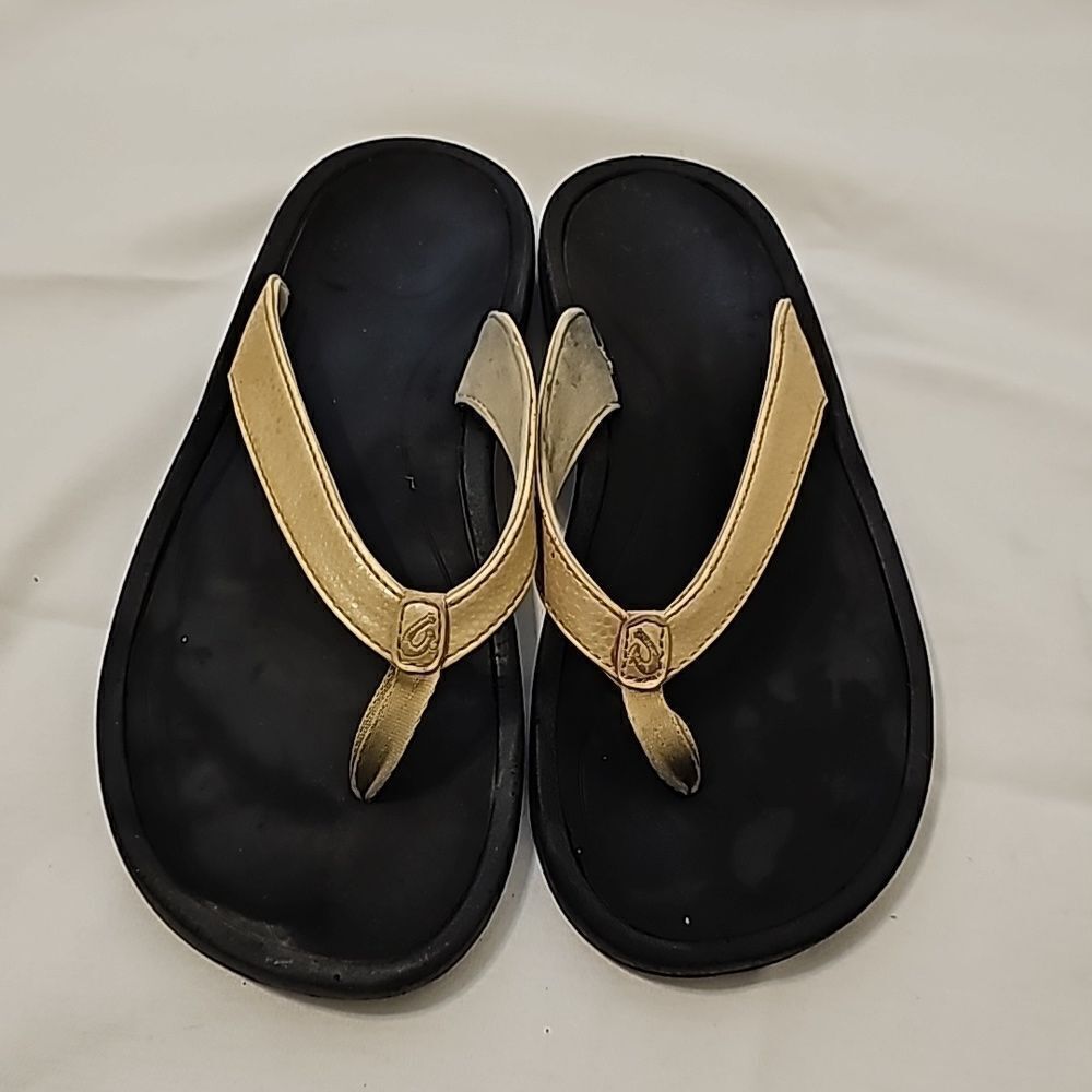 Olukai ho'opio flip‎ flop sandals girls size 39 (9) US gold